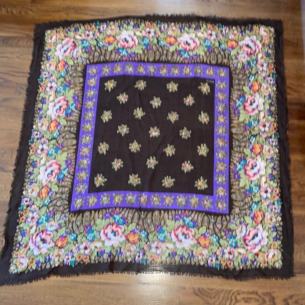 ‎Echo very large multi colored floral scarf/wrap
